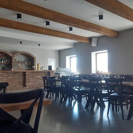 Penzionmoravia Moravská Nová Ves Eksteriør bilde